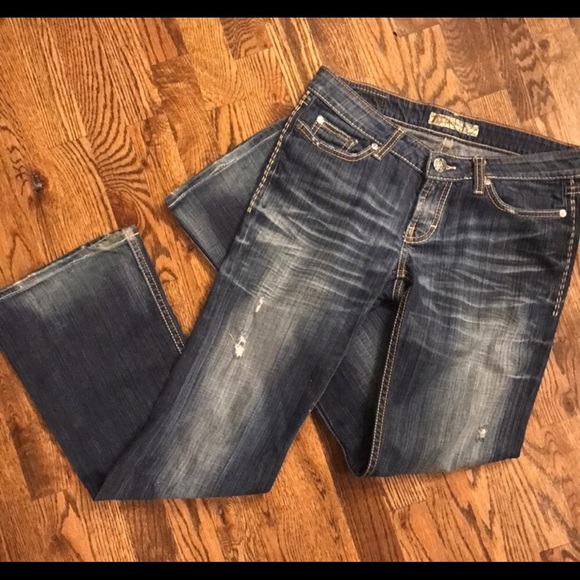 BKE Madison Distressed Bootcut Jeans - Picture 6 of 15